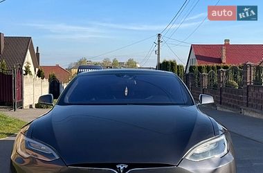 Ліфтбек Tesla Model S 2016 в Рівному