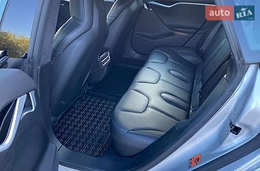 Ліфтбек Tesla Model S 2015 в Києві