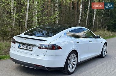 Ліфтбек Tesla Model S 2015 в Києві