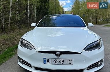 Ліфтбек Tesla Model S 2015 в Києві