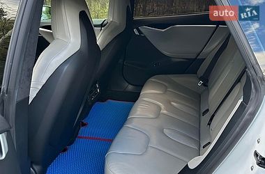 Ліфтбек Tesla Model S 2015 в Києві