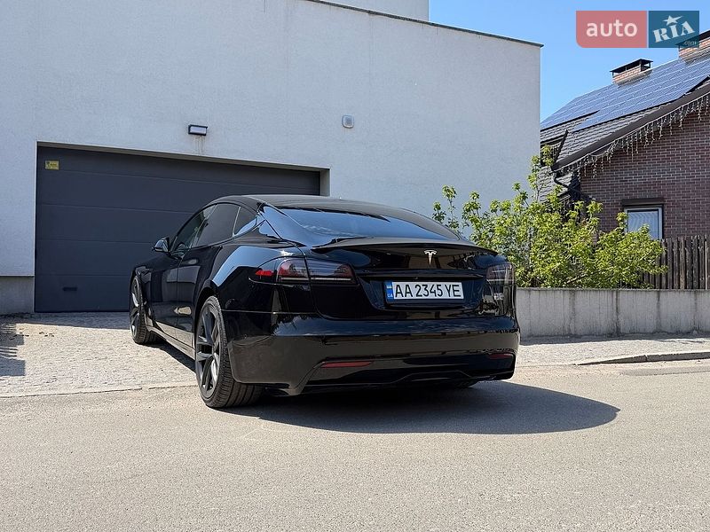 Лифтбек Tesla Model S 2022 в Броварах