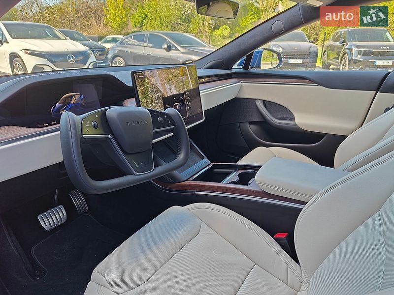 Лифтбек Tesla Model S 2021 в Львове