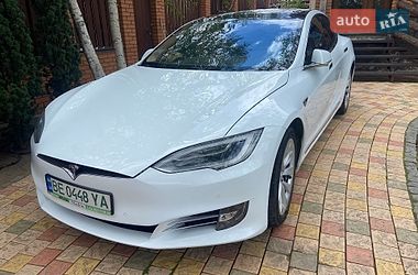Ліфтбек Tesla Model S 2016 в Миколаєві