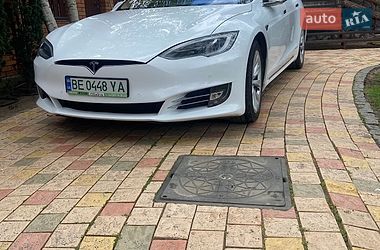 Ліфтбек Tesla Model S 2016 в Миколаєві