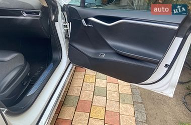 Ліфтбек Tesla Model S 2016 в Миколаєві