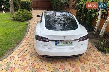 Ліфтбек Tesla Model S 2016 в Миколаєві