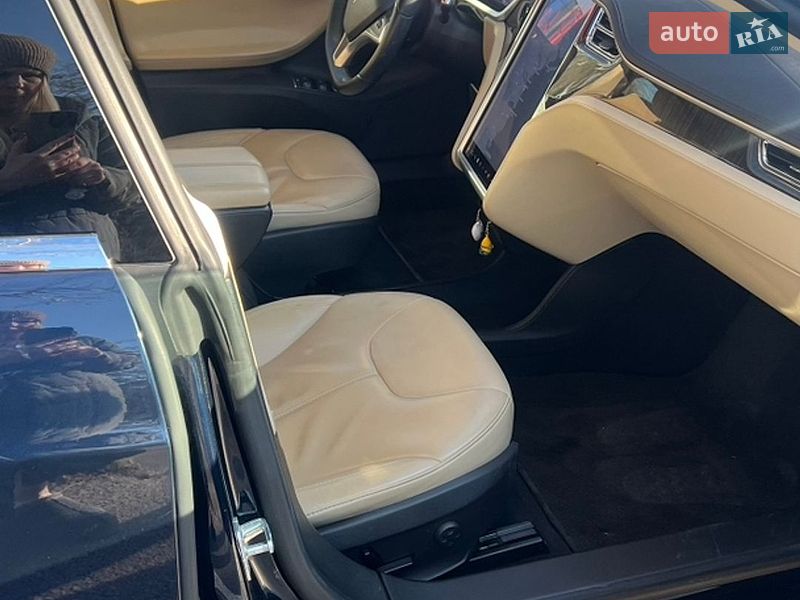 Лифтбек Tesla Model S 2013 в Одессе