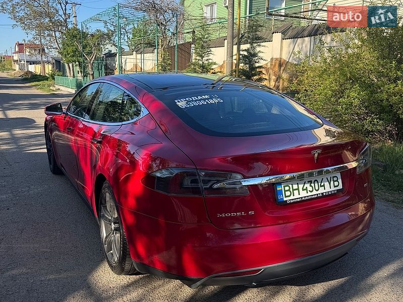 Лифтбек Tesla Model S 2013 в Одессе
