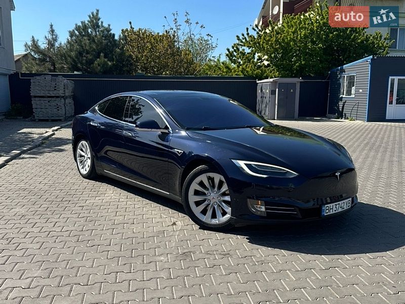 Лифтбек Tesla Model S 2013 в Одессе