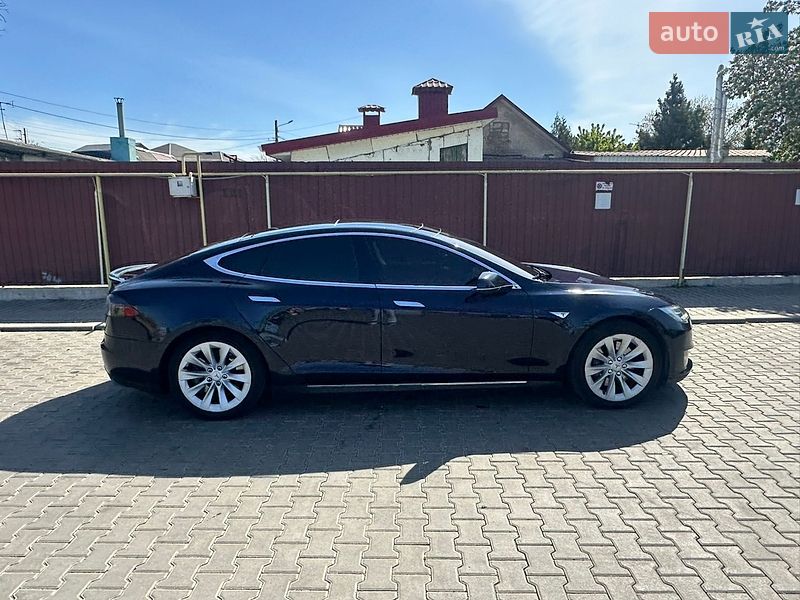Лифтбек Tesla Model S 2013 в Одессе