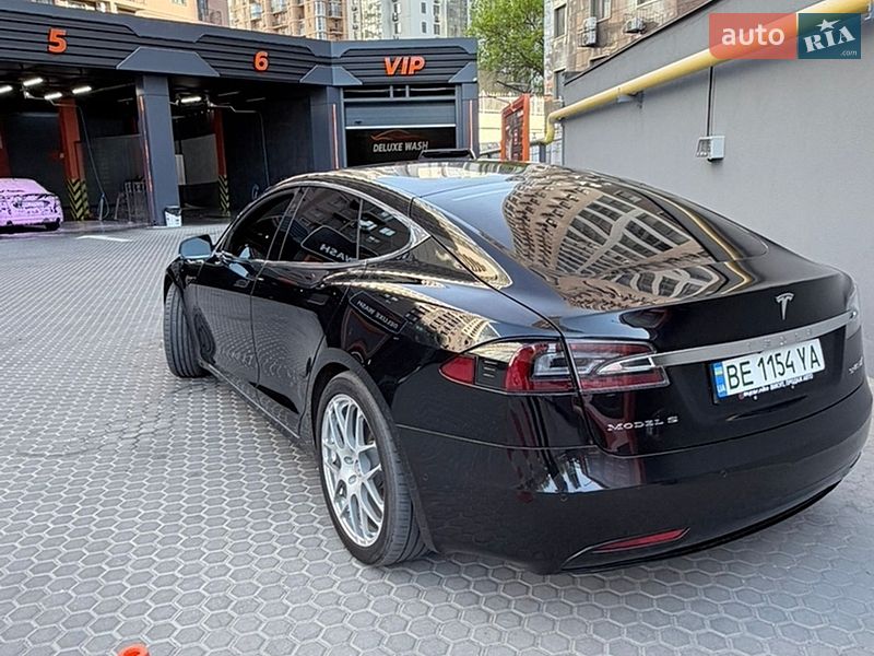 Лифтбек Tesla Model S 2017 в Одессе