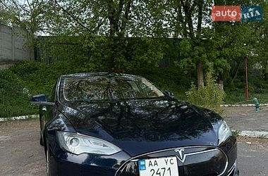 Лифтбек Tesla Model S 2013 в Киеве