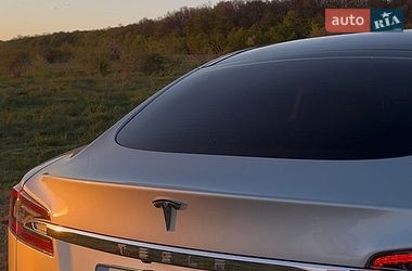 Лифтбек Tesla Model S 2016 в Ивано-Франковске