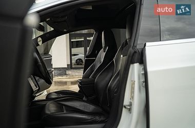 Лифтбек Tesla Model S 2016 в Черновцах