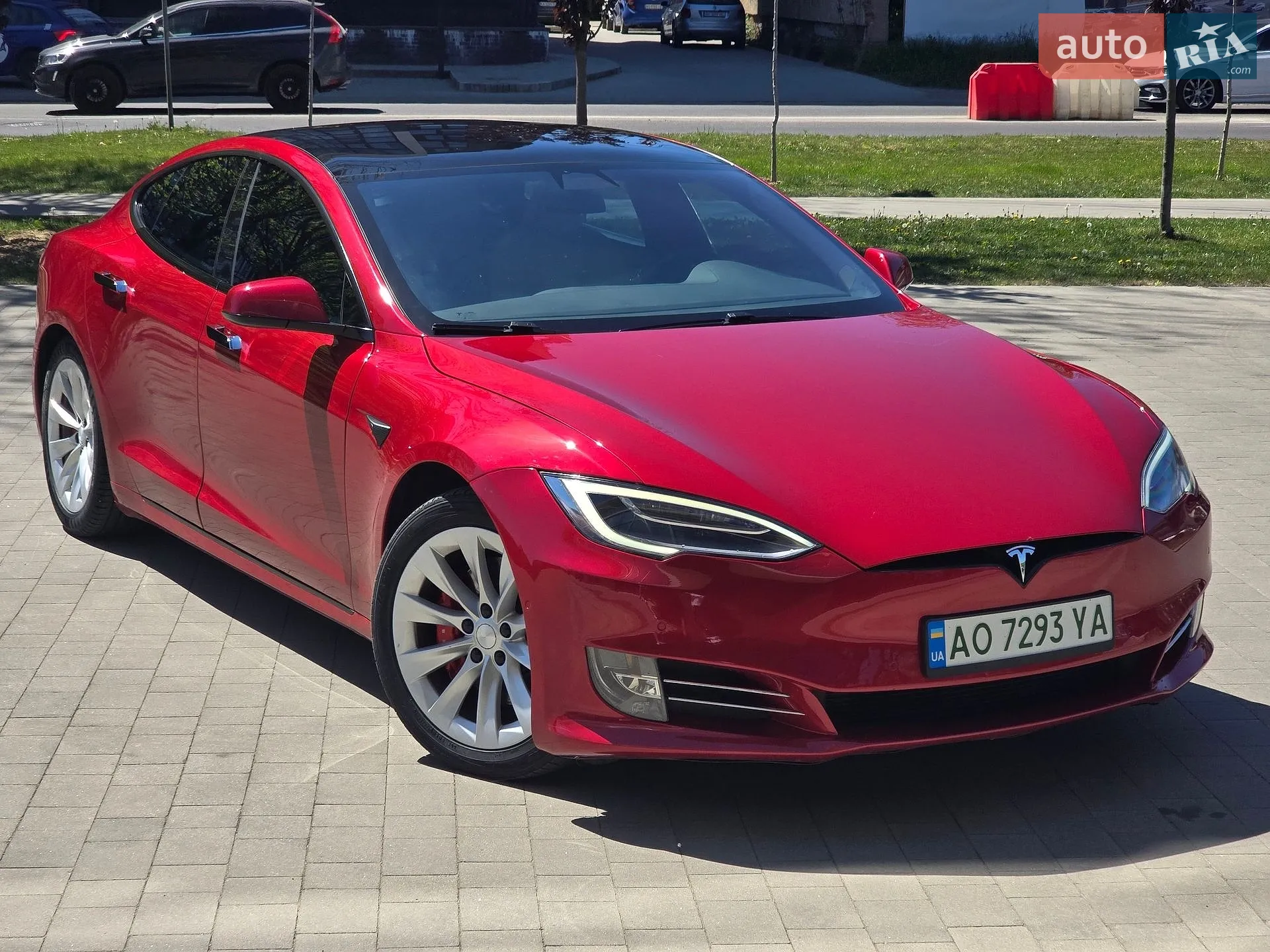 2020 Tesla Model S - мініатюра 8