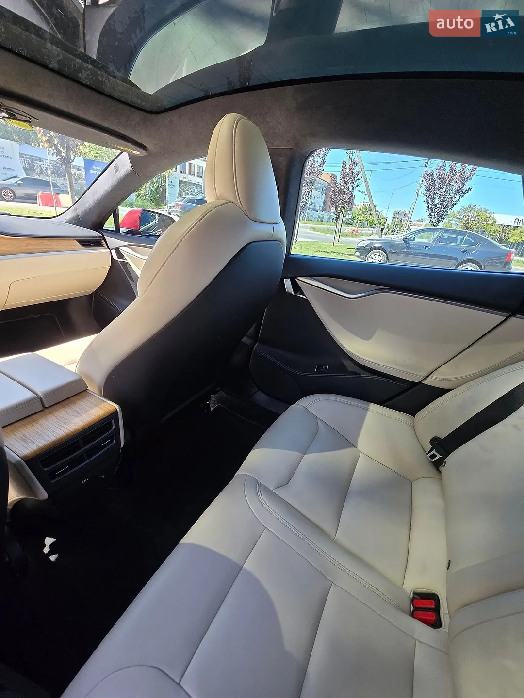 2020 Tesla Model S - мініатюра 24