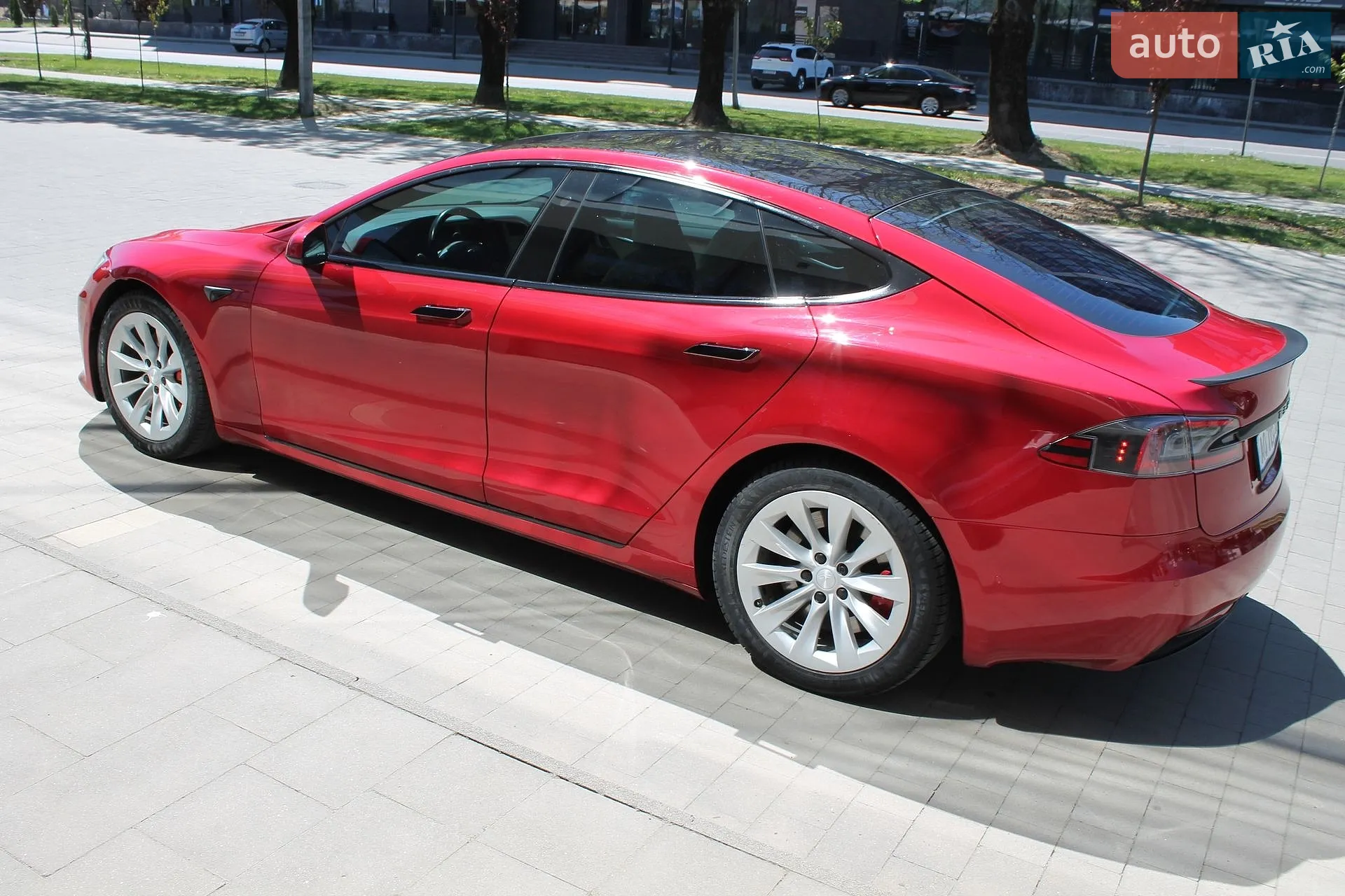 2020 Tesla Model S - мініатюра 39