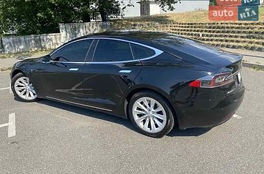 Лифтбек Tesla Model S 2016 в Киеве