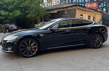 Лифтбек Tesla Model S 2014 в Киеве
