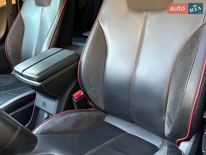 Лифтбек Tesla Model S 2014 в Киеве