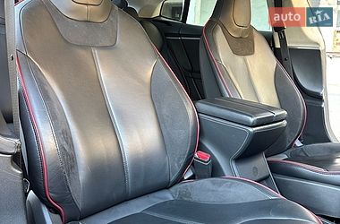 Лифтбек Tesla Model S 2014 в Киеве