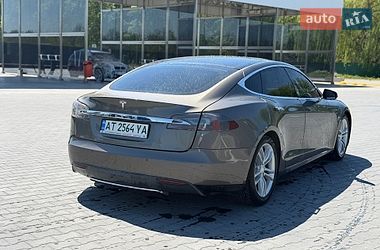 Лифтбек Tesla Model S 2015 в Каменец-Подольском