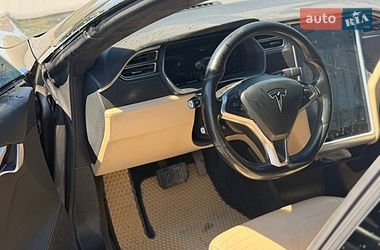 Лифтбек Tesla Model S 2015 в Каменец-Подольском