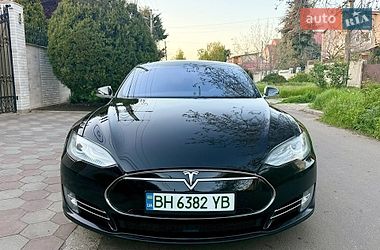 Лифтбек Tesla Model S 2015 в Одессе