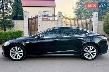 Лифтбек Tesla Model S 2015 в Одессе