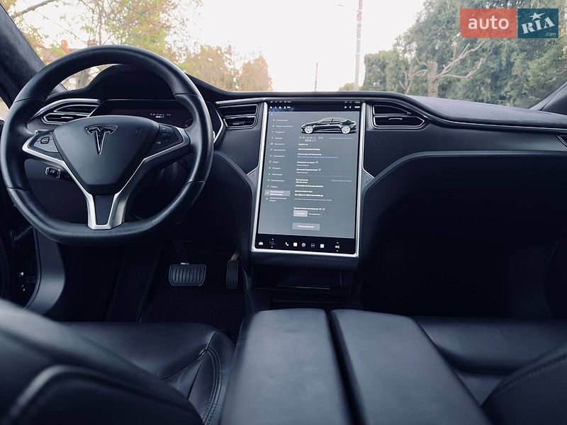 Лифтбек Tesla Model S 2015 в Одессе