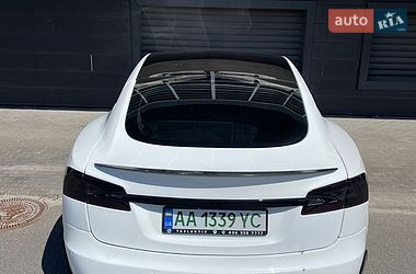 Лифтбек Tesla Model S 2021 в Киеве
