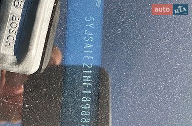 Лифтбек Tesla Model S 2017 в Киеве