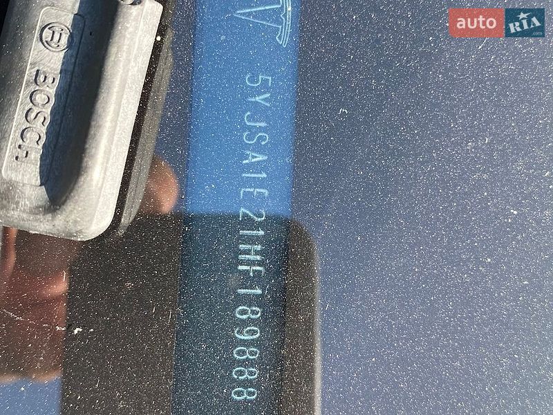 Лифтбек Tesla Model S 2017 в Киеве