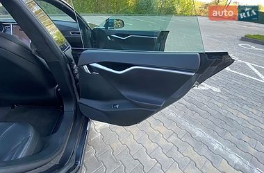 Лифтбек Tesla Model S 2017 в Киеве