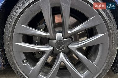 Ліфтбек Tesla Model S 2021 в Києві