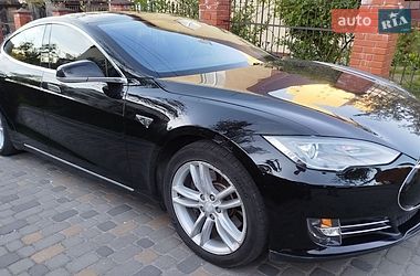 Лифтбек Tesla Model S 2013 в Львове