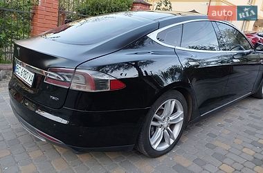 Лифтбек Tesla Model S 2013 в Львове