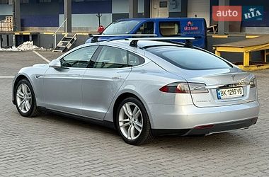 Лифтбек Tesla Model S 2014 в Ровно
