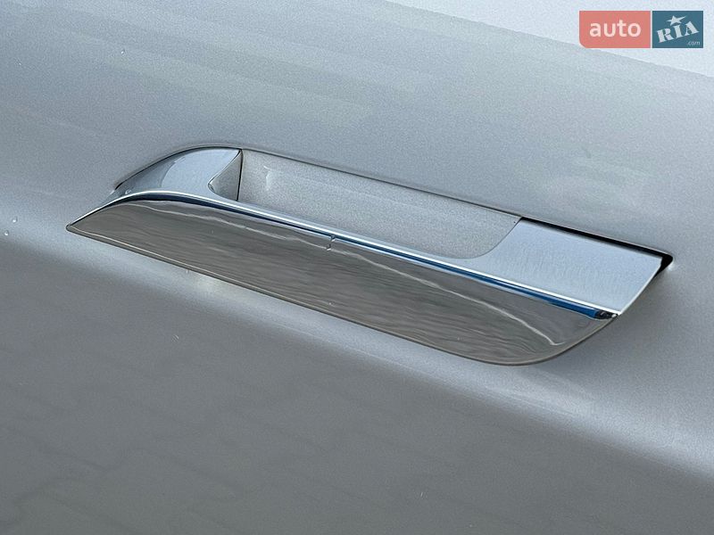 Лифтбек Tesla Model S 2014 в Ровно