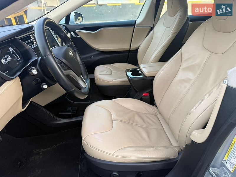 Лифтбек Tesla Model S 2014 в Ровно