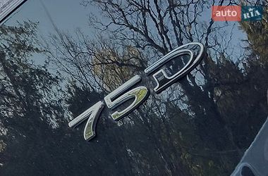 Лифтбек Tesla Model S 2018 в Клевани