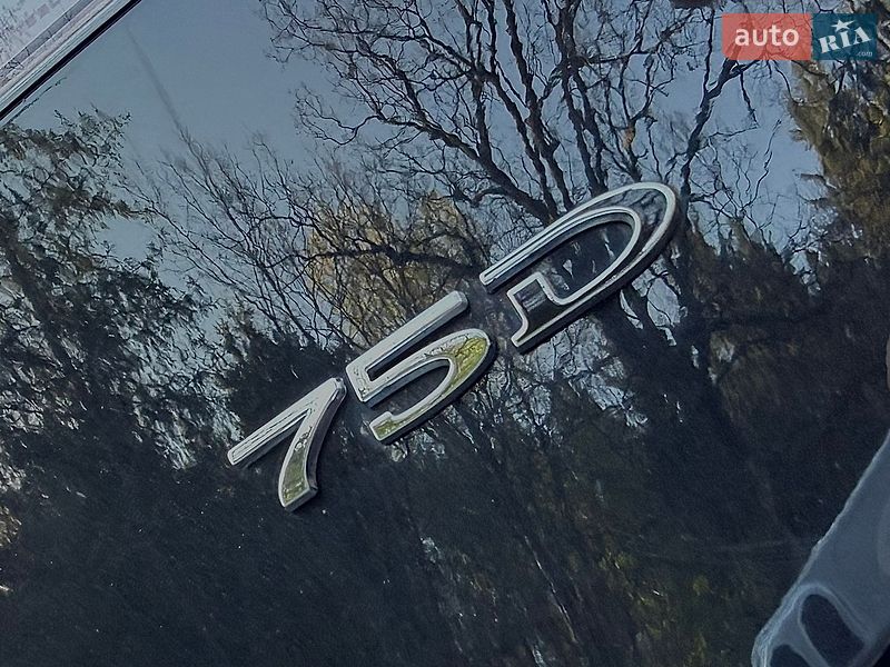 Лифтбек Tesla Model S 2018 в Клевани