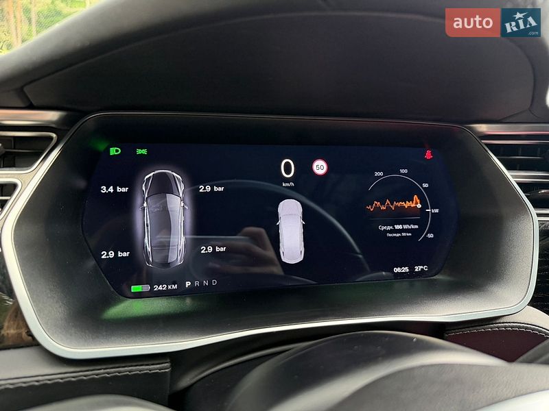 Лифтбек Tesla Model S 2018 в Клевани