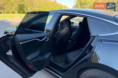 Лифтбек Tesla Model S 2018 в Клевани