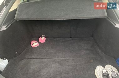 Ліфтбек Tesla Model S 2015 в Стрию