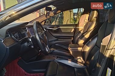 Лифтбек Tesla Model S 2017 в Киеве