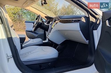 Ліфтбек Tesla Model S 2013 в Сарнах