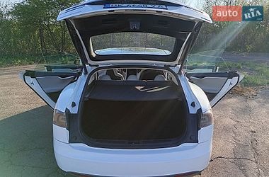 Ліфтбек Tesla Model S 2013 в Сарнах