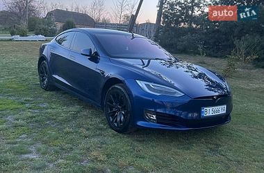 Ліфтбек Tesla Model S 2017 в Пирятині